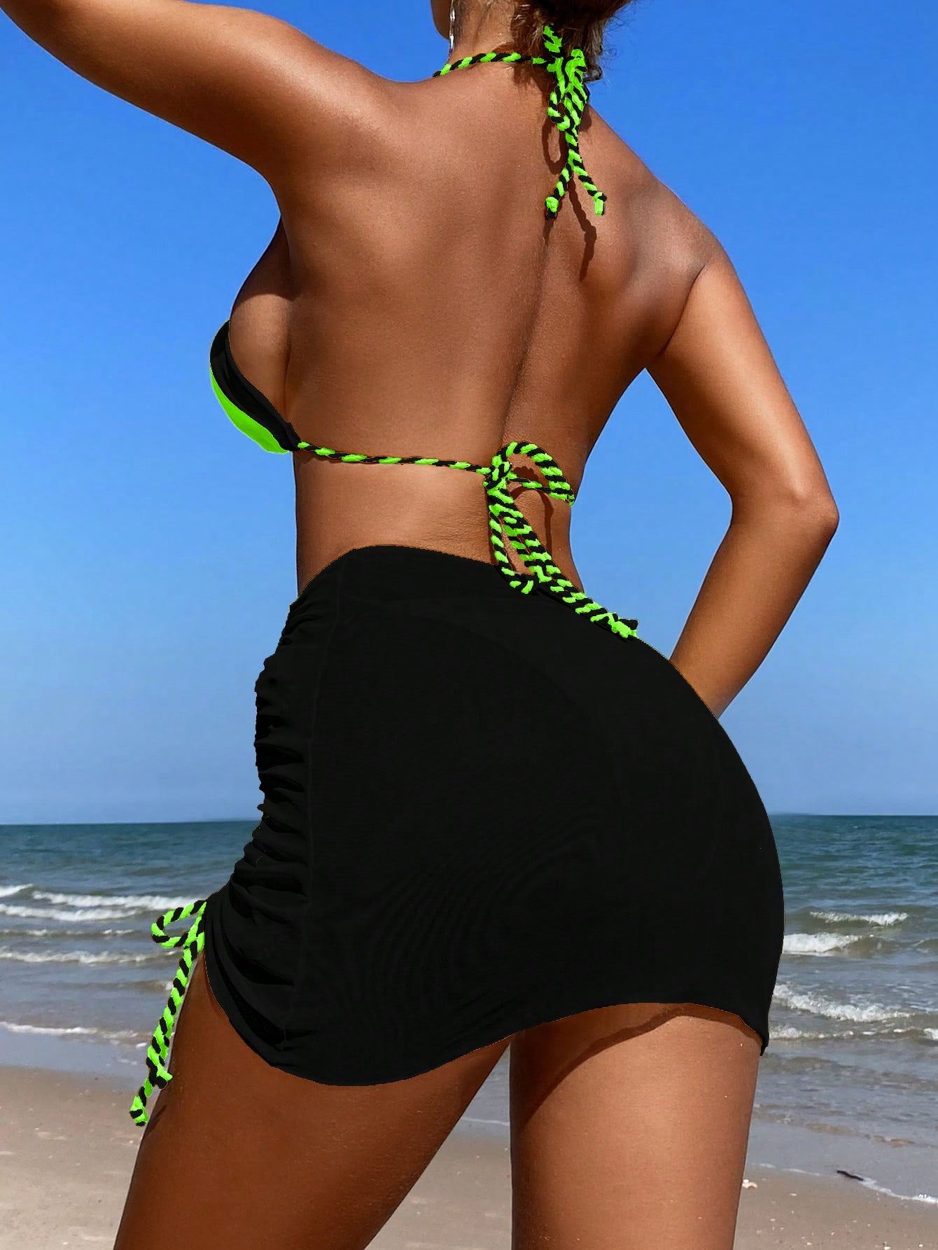 Colorblock Bikini Set Drawstring Halter Triangle Bra & Tie Side Bottom & Drawstring Ruched Beach Skirt 3 Piece Swimwear