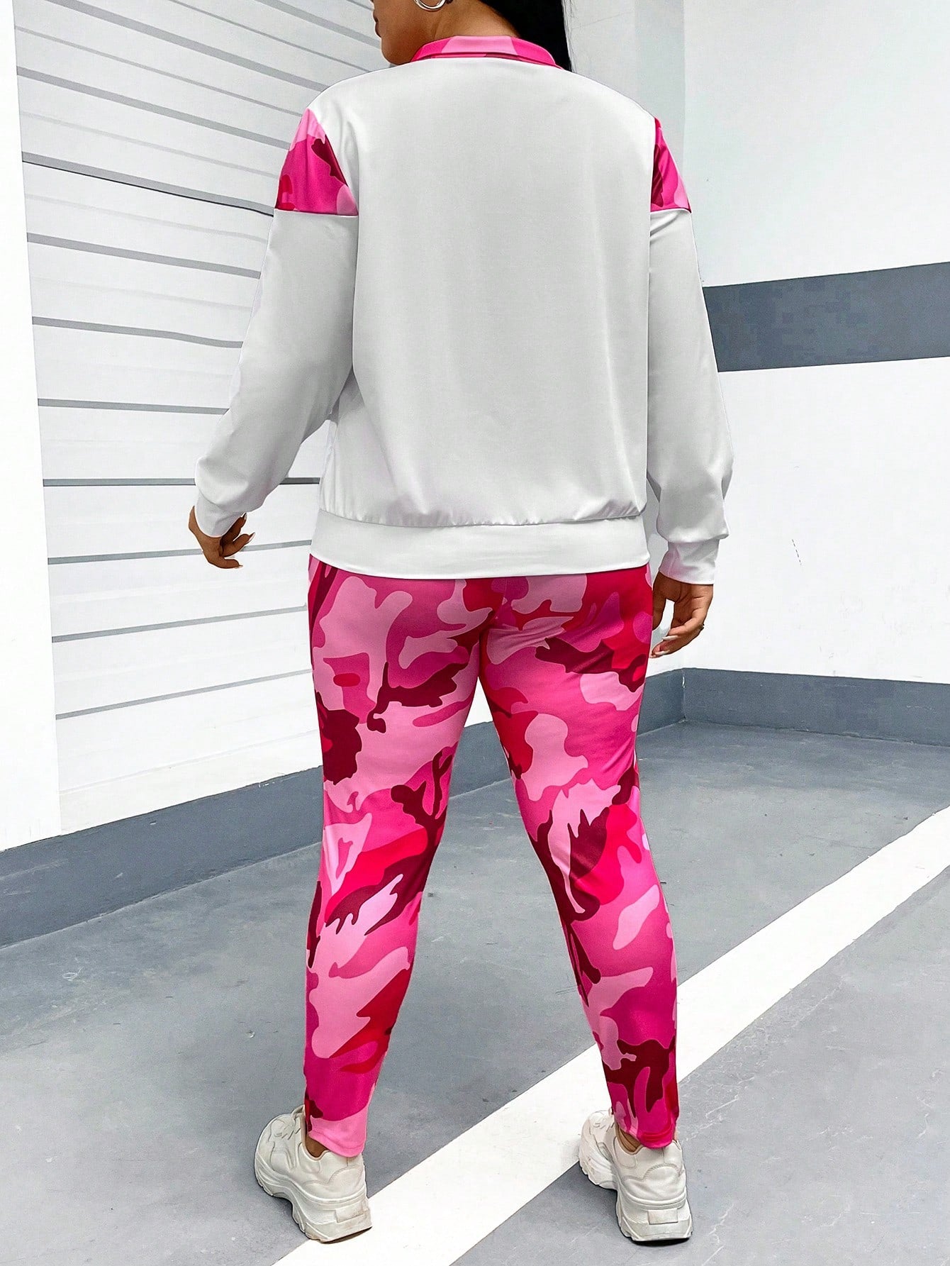 Plus Camo Print Colorblock Sweatshirt & Sweatpants